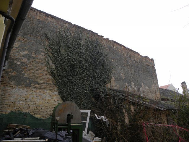 Eladó családi ház, Mohácson 22 M Ft, 4 szobás