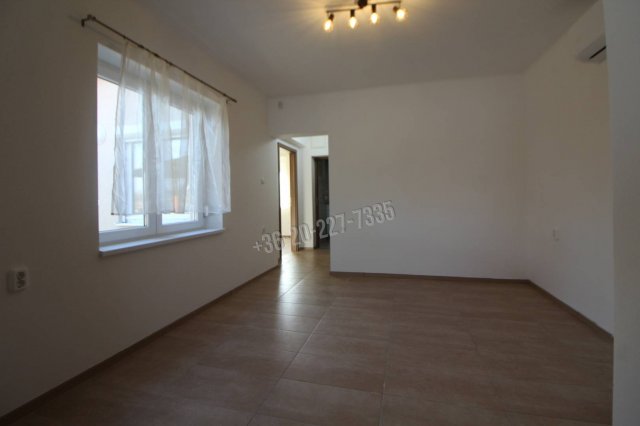 Eladó nyaraló, Szigetbecsén 89.9 M Ft, 2 szobás