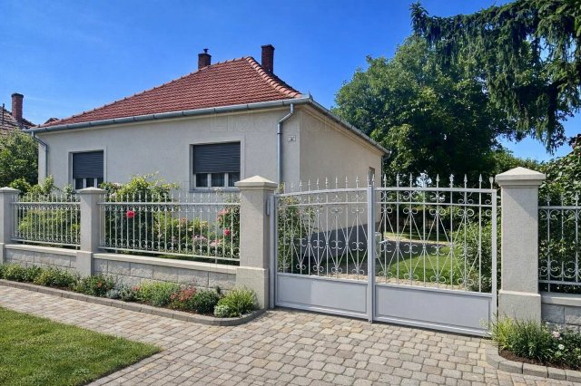 Eladó családi ház, Szarvasgedén 22 M Ft, 2 szobás