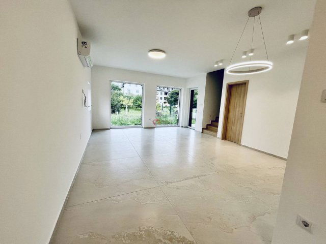 Eladó sorház, Hajdúszoboszlón 105 M Ft, 4 szobás