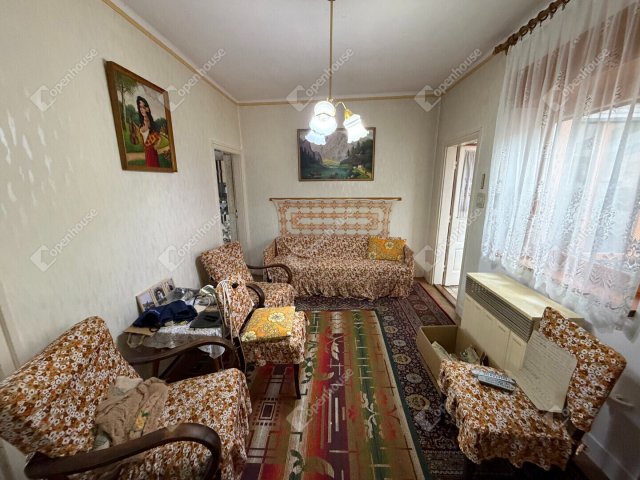 Eladó családi ház, Környén 61.99 M Ft, 4 szobás