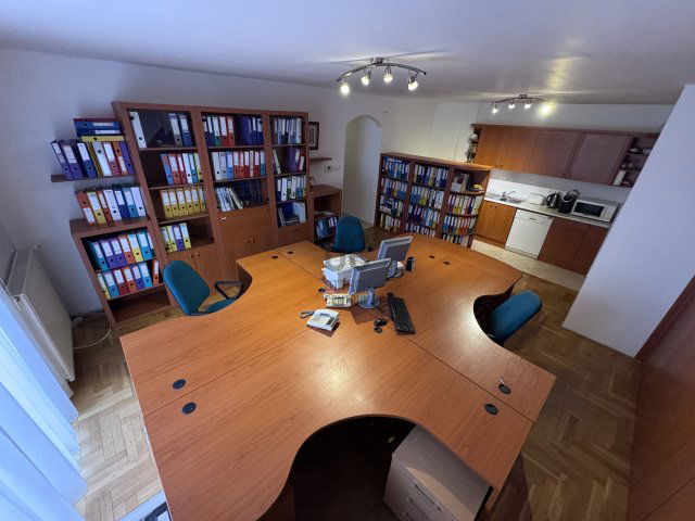 Kiadó iroda, Budapesten, III. kerületben 310 E Ft / hó, 4 szobás