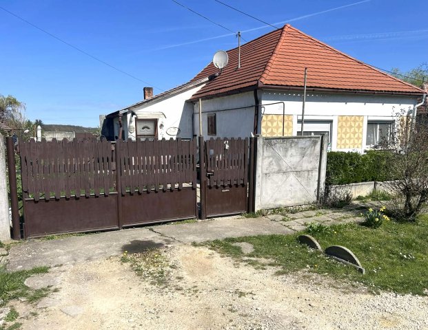 Eladó családi ház, Váton 29.9 M Ft, 2 szobás