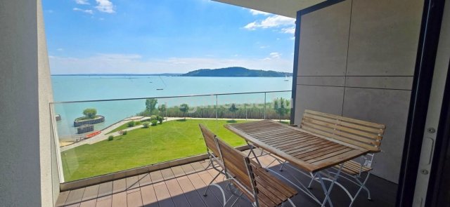 Kiadó téglalakás, albérlet, Balatonfüreden 700 E Ft / hó