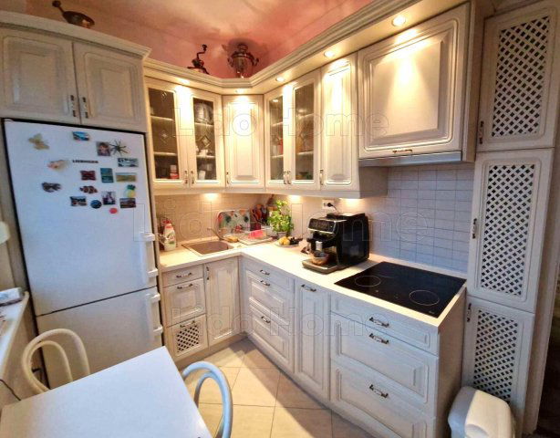 Eladó panellakás, Székesfehérvárott 55 M Ft, 3 szobás