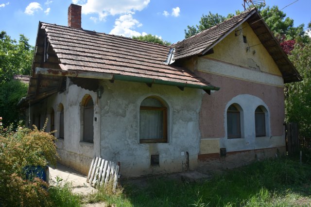 Eladó családi ház, Törökszentmiklóson 17.9 M Ft, 2 szobás