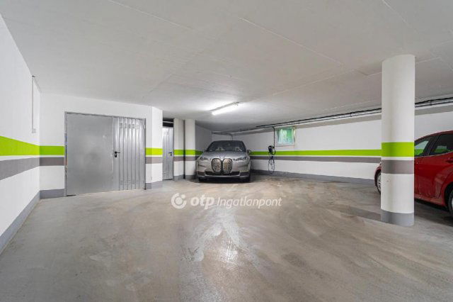 Eladó téglalakás, Budapesten, XII. kerületben 217 M Ft, 3 szobás