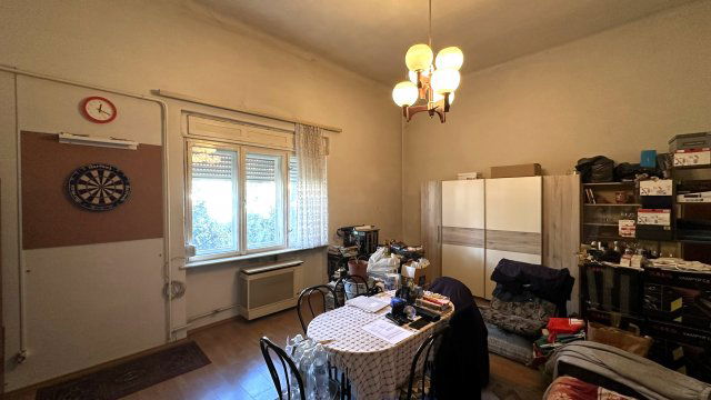 Eladó családi ház, Budapesten, XVI. kerületben, Rákosi úton