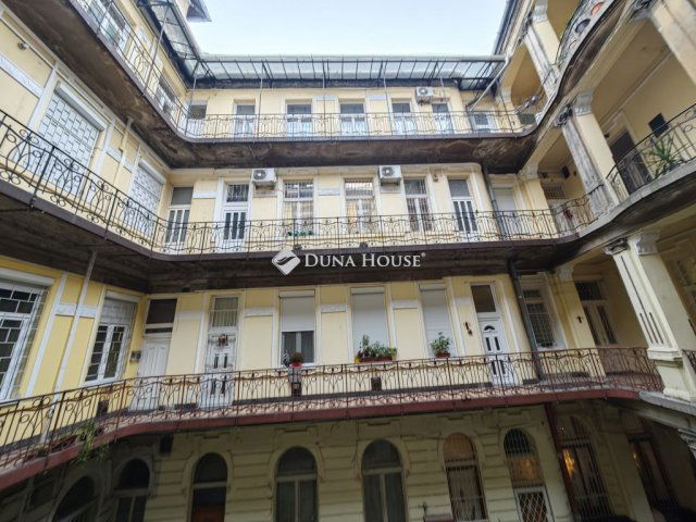 Eladó téglalakás, VIII. kerületben, Somogyi Béla utcában