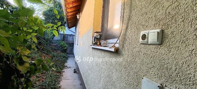 Eladó családi ház, Szigetszentmiklóson 75.5 M Ft, 2+1 szobás