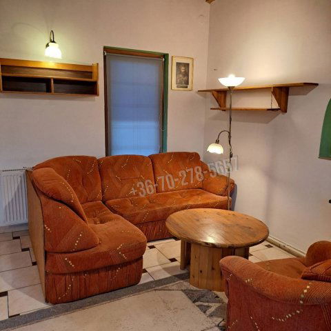 Kiadó téglalakás, albérlet, Nagykozáron 200 E Ft / hó