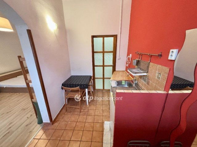 Eladó téglalakás, Budapesten, VII. kerületben 47 M Ft, 1 szobás