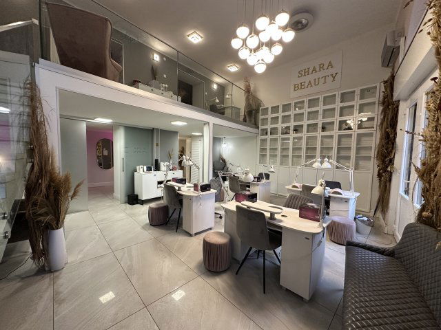 Eladó üzlethelyiség, Budapesten, IX. kerületben, Üllői úton