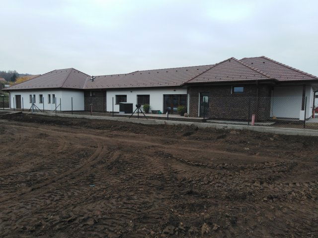 Eladó ikerház, Vácdukán 115 M Ft, 4 szobás