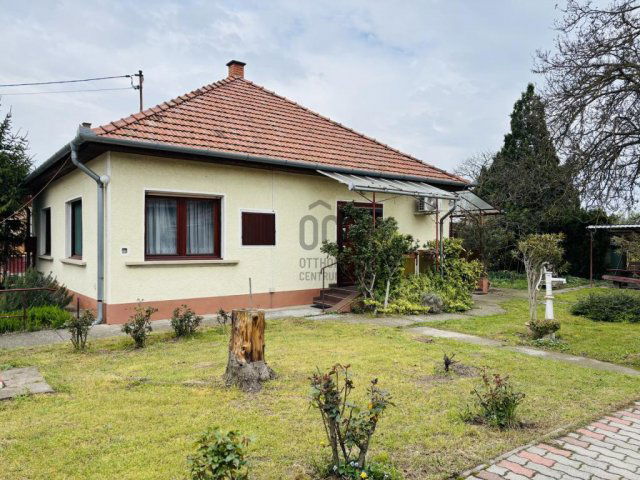 Eladó családi ház, Pilisen 52 M Ft, 3 szobás