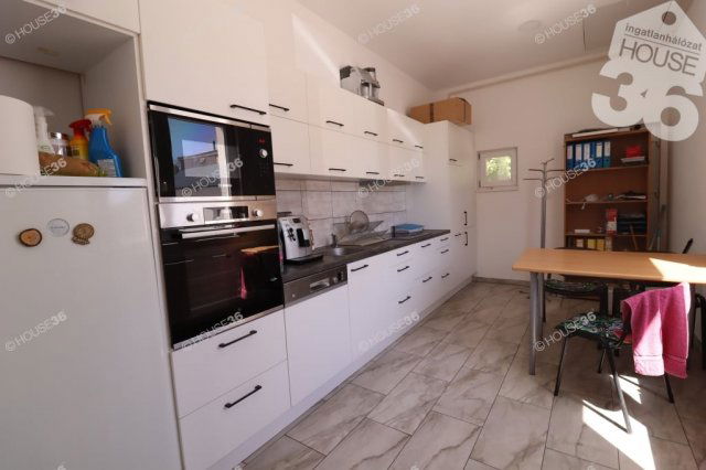 Eladó családi ház, Budapesten, XVI. kerületben 134 M Ft