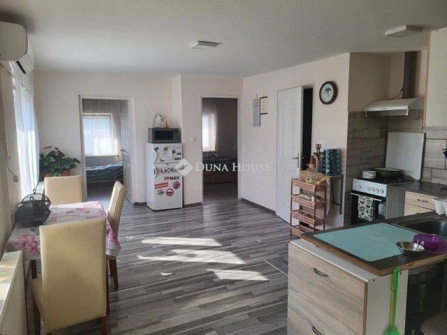 Eladó családi ház, Gyálon 82 M Ft, 6 szobás