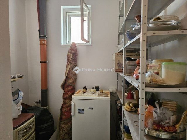 Eladó téglalakás, Vecsésen 68 M Ft, 2 szobás