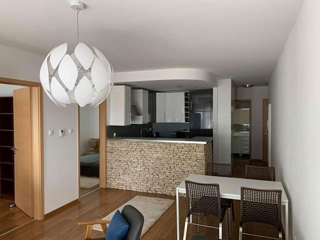 Kiadó téglalakás, albérlet, Pécsett 270 E Ft / hó, 3 szobás