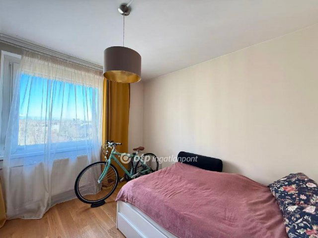 Eladó panellakás, Budapesten, III. kerületben 75 M Ft, 2 szobás