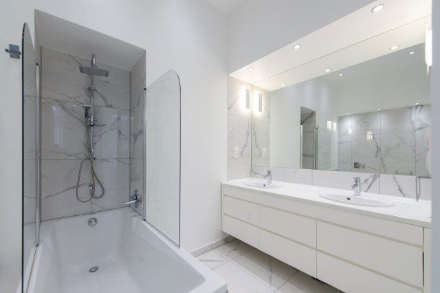 Kiadó téglalakás, albérlet, Budapesten, V. kerületben, 4 szobás