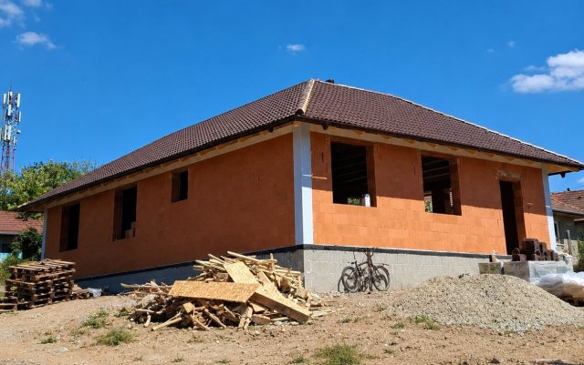 Eladó családi ház, Erdőkertesen 99.9 M Ft, 5 szobás