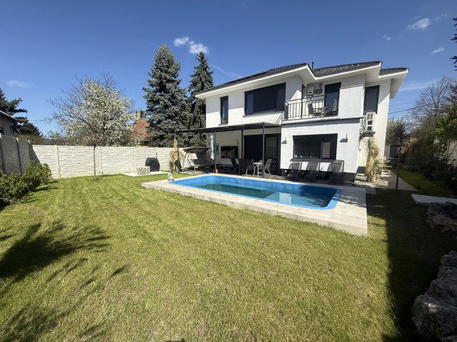 Eladó családi ház, Budaörsön 299 M Ft, 5+1 szobás