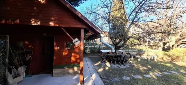 Eladó családi ház, Szentendrén 335 M Ft, 10 szobás