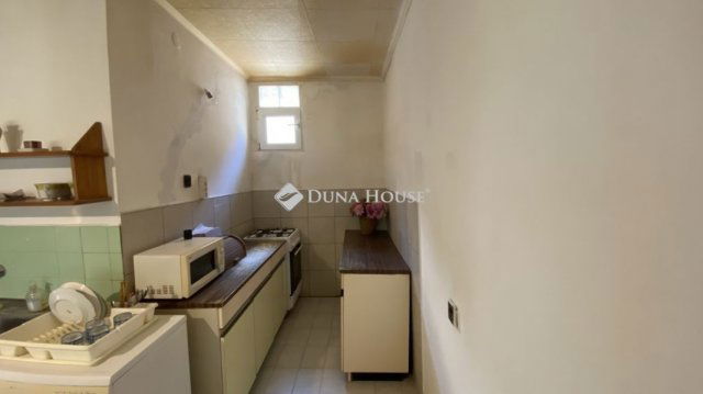 Eladó családi ház, Szigetbecsén 33.8 M Ft, 2 szobás