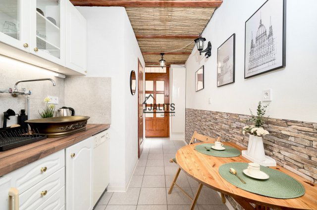 Kiadó téglalakás, albérlet, VII. kerületben, Jósika utcában