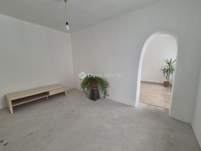 Eladó családi ház, Iregszemcsén 24.8 M Ft, 3 szobás