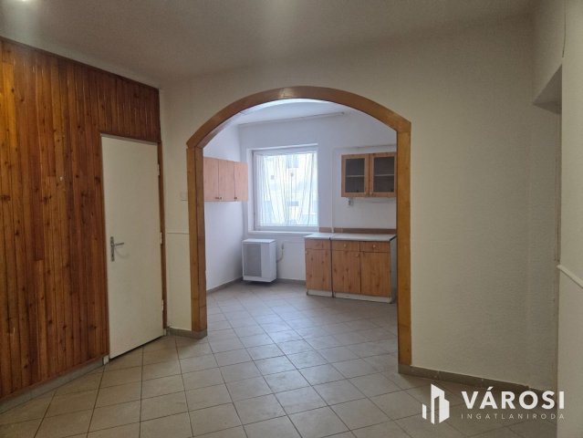 Eladó panellakás, Salgótarjánban 20.9 M Ft, 3 szobás