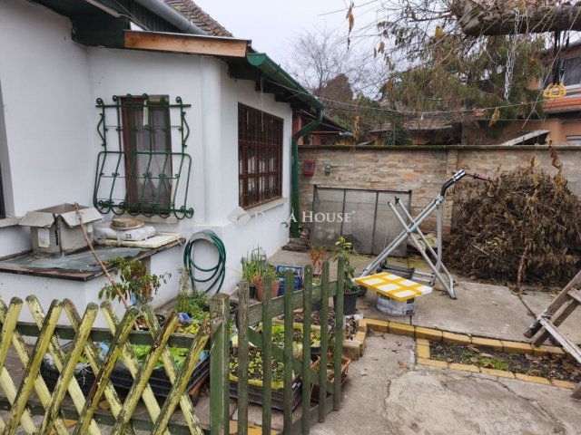 Eladó családi ház, Budapesten, X. kerületben 79.9 M Ft, 3 szobás