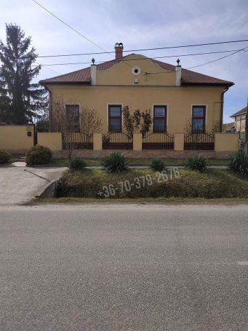 Eladó családi ház, Tóalmáson 107 M Ft, 4 szobás