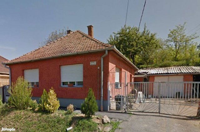 Eladó családi ház, Kaposváron 25 M Ft, 2 szobás