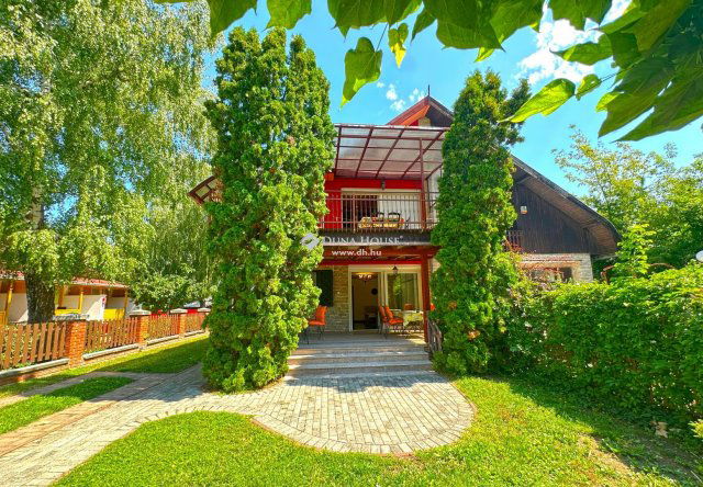 Eladó ikerház, Szántódon 179.9 M Ft, 5+2 szobás