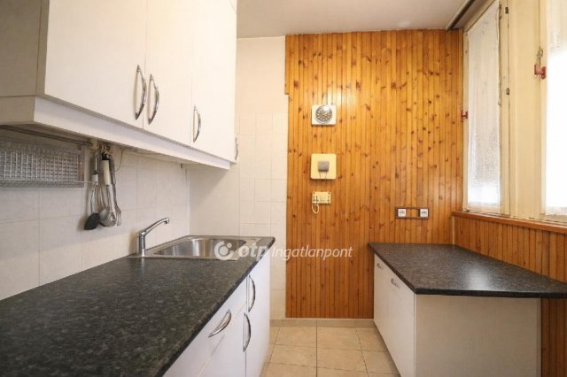 Eladó téglalakás, Budapesten, II. kerületben 109.99 M Ft