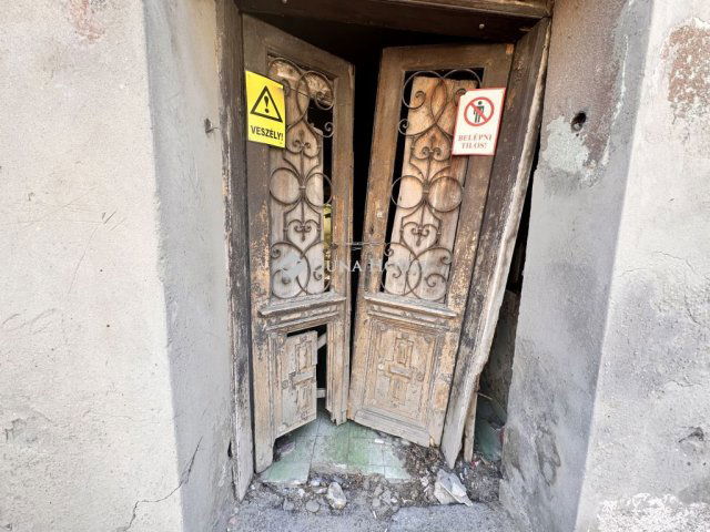 Eladó családi ház, Keszthelyen 55 M Ft, 3 szobás