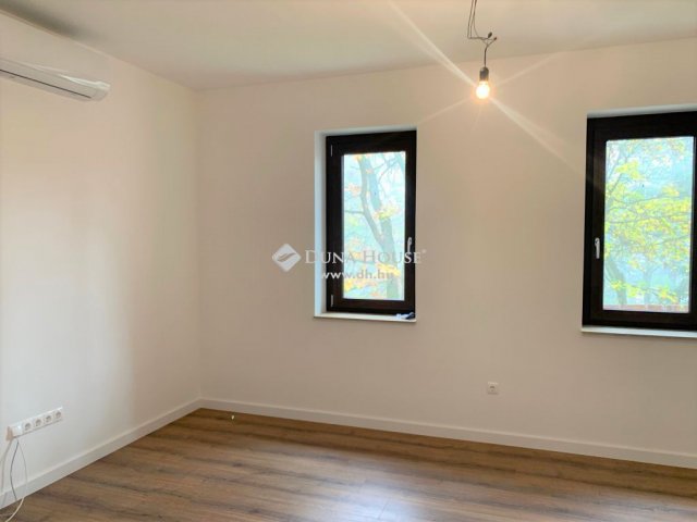 Eladó családi ház, Leányfaluban 279 M Ft, 6 szobás