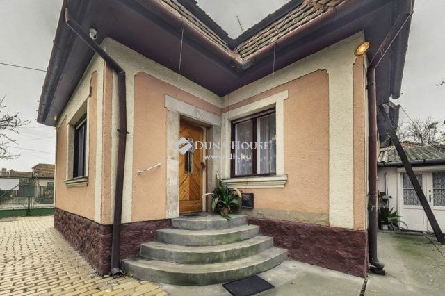 Eladó családi ház, Kecskeméten 62.9 M Ft, 3 szobás