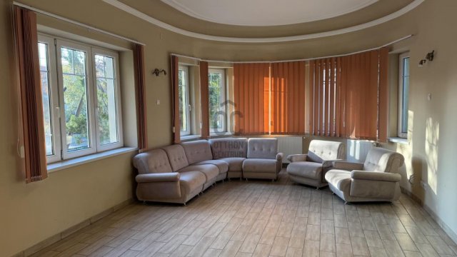 Eladó családi ház, Budapesten, X. kerületben 265 M Ft, 7 szobás