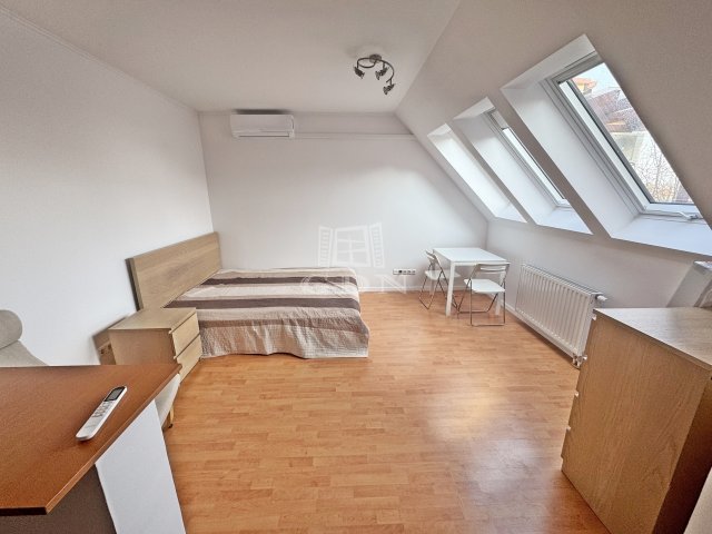 Eladó téglalakás, Budapesten, XVI. kerületben 54.9 M Ft