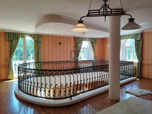 Eladó családi ház, Budapesten, XVI. kerületben 236 M Ft