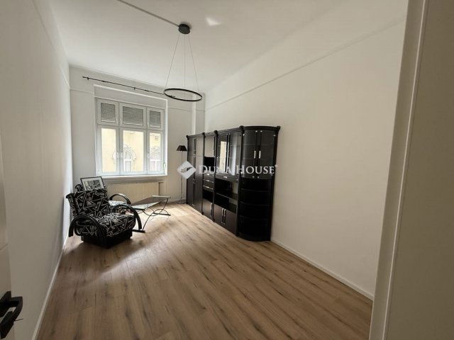 Kiadó téglalakás, albérlet, Budapesten, VIII. kerületben