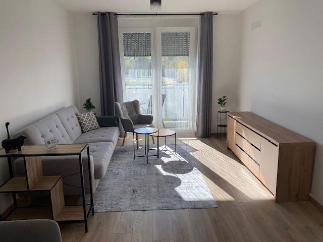 Kiadó téglalakás, albérlet, Tatabányán 240 E Ft / hó