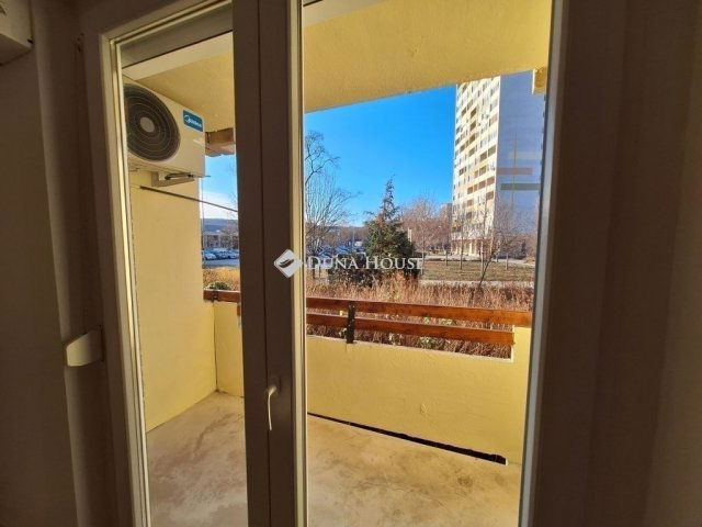 Eladó panellakás, Budapesten, III. kerületben 99 M Ft, 4 szobás