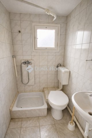 Eladó nyaraló, Gombán 19.9 M Ft, 2 szobás / költözzbe.hu