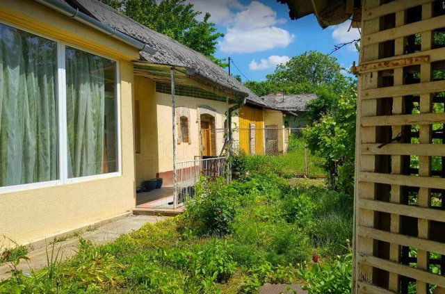 Eladó családi ház, Tengődön 33 M Ft, 4 szobás