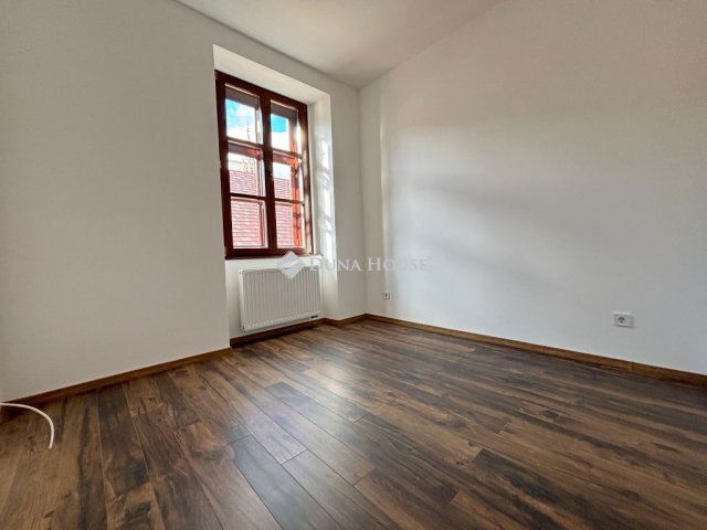 Eladó téglalakás, Sopronban 82.5 M Ft, 3 szobás