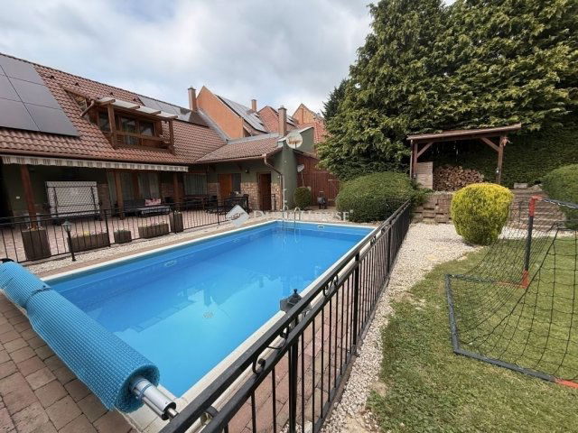 Eladó családi ház, Kozármislenyen 198.9 M Ft, 5 szobás